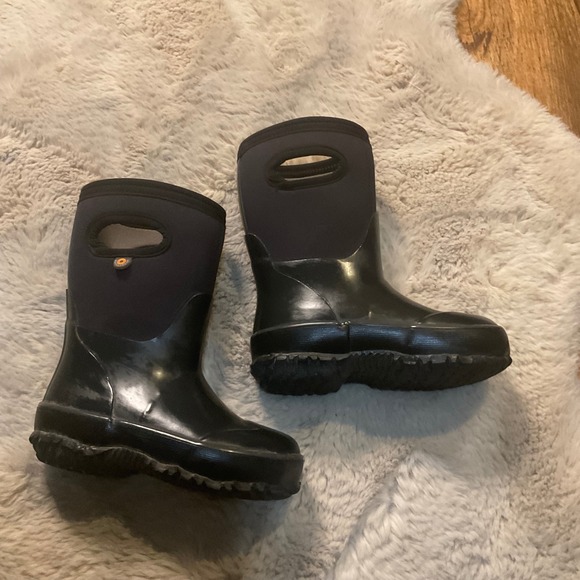 Bogs Rubber Boots Size 8 Toddler Black Insulated Pull On Style 78756-001 - Picture 3 of 8